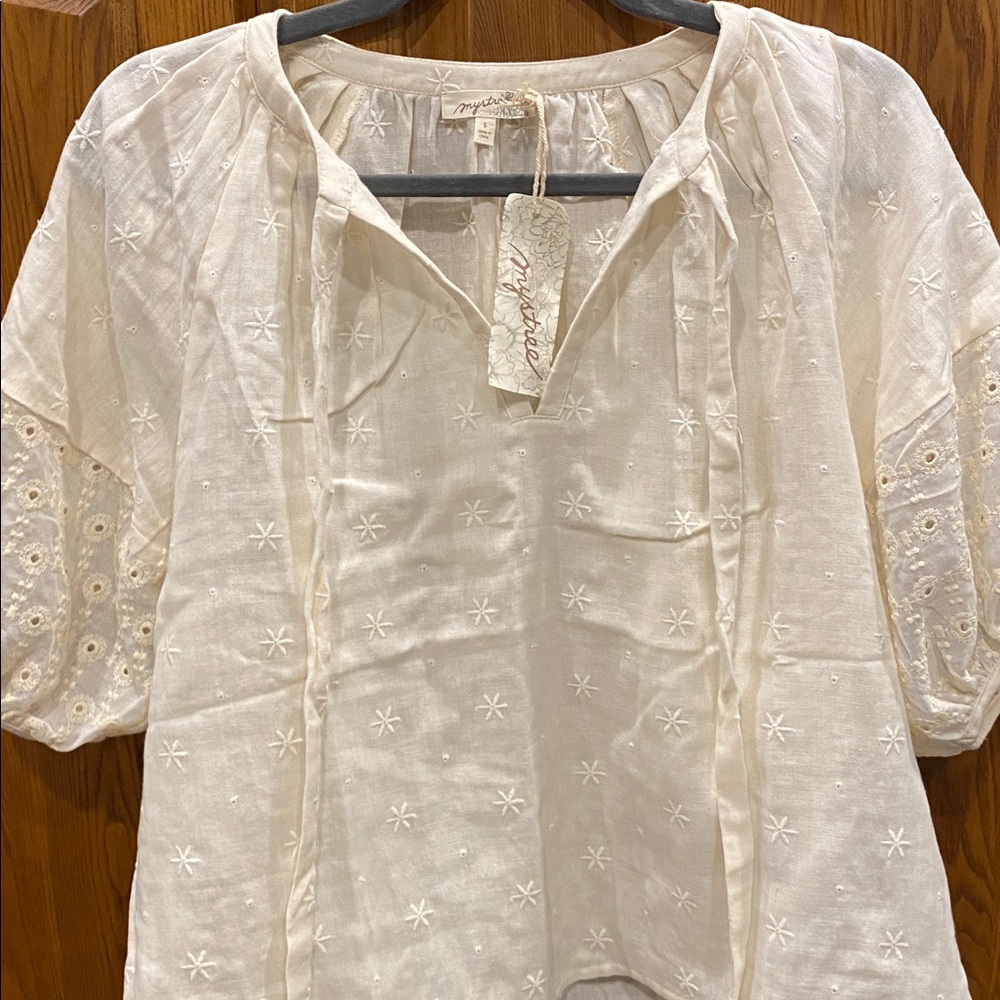 NWT Mystree Ivory Embroidered Peasant Blouse with Tie Neck size small - Picture 6 of 8